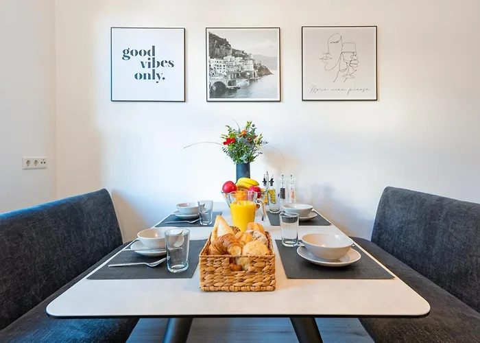 Modern Und Ruhig, Mit Garage & Ps4, Nahe Messe, Rue Und Uniklinik, Voll Ausgestattete Kueche, Bad Mit Dusche Und Badewanne Lejlighed *